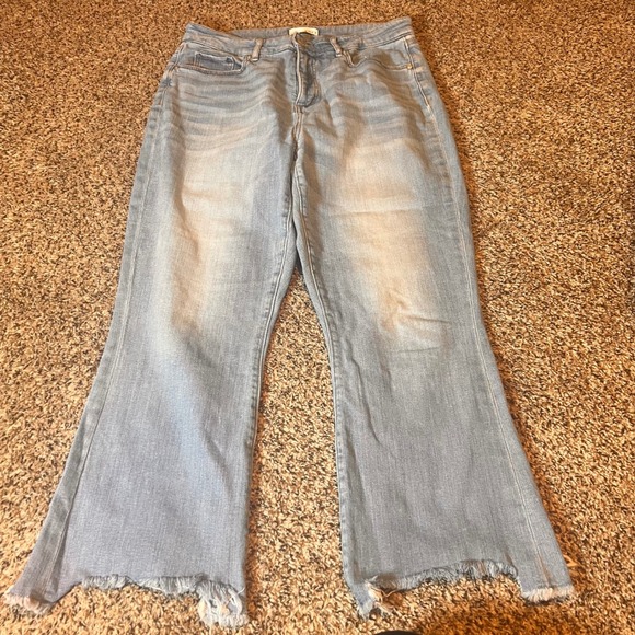 LOFT Denim - LOFT The Curvy Kick Crop Jeans Light Wash Frayed Hem Size 10